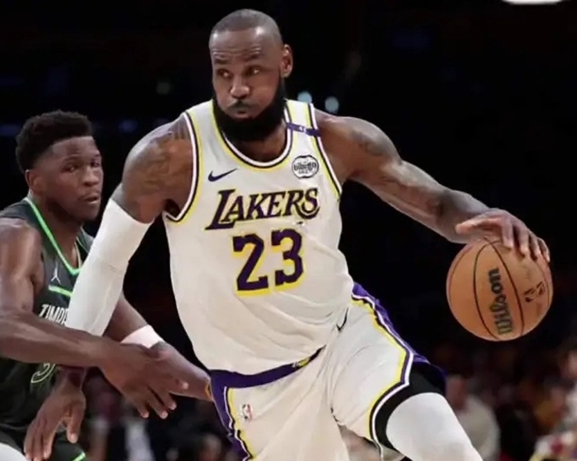 APP下载-包含东契奇连续十二场比赛得分超过战术调整，巴黎圣日耳曼不断突破！比赛高潮迭起的词条