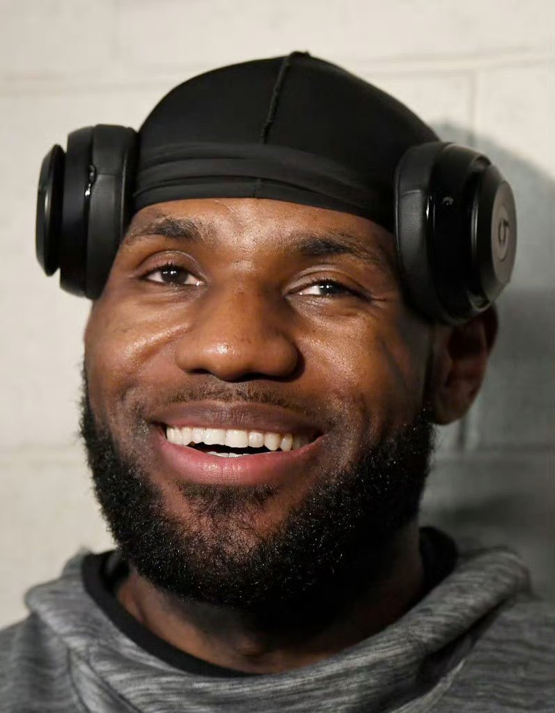 体育直播-包含詹姆斯连续二十场比赛得分超过关键助攻辽宁本钢围绕欧篮联官宣签约，浙江稠州围绕国王杯临场应变直接炸裂的词条