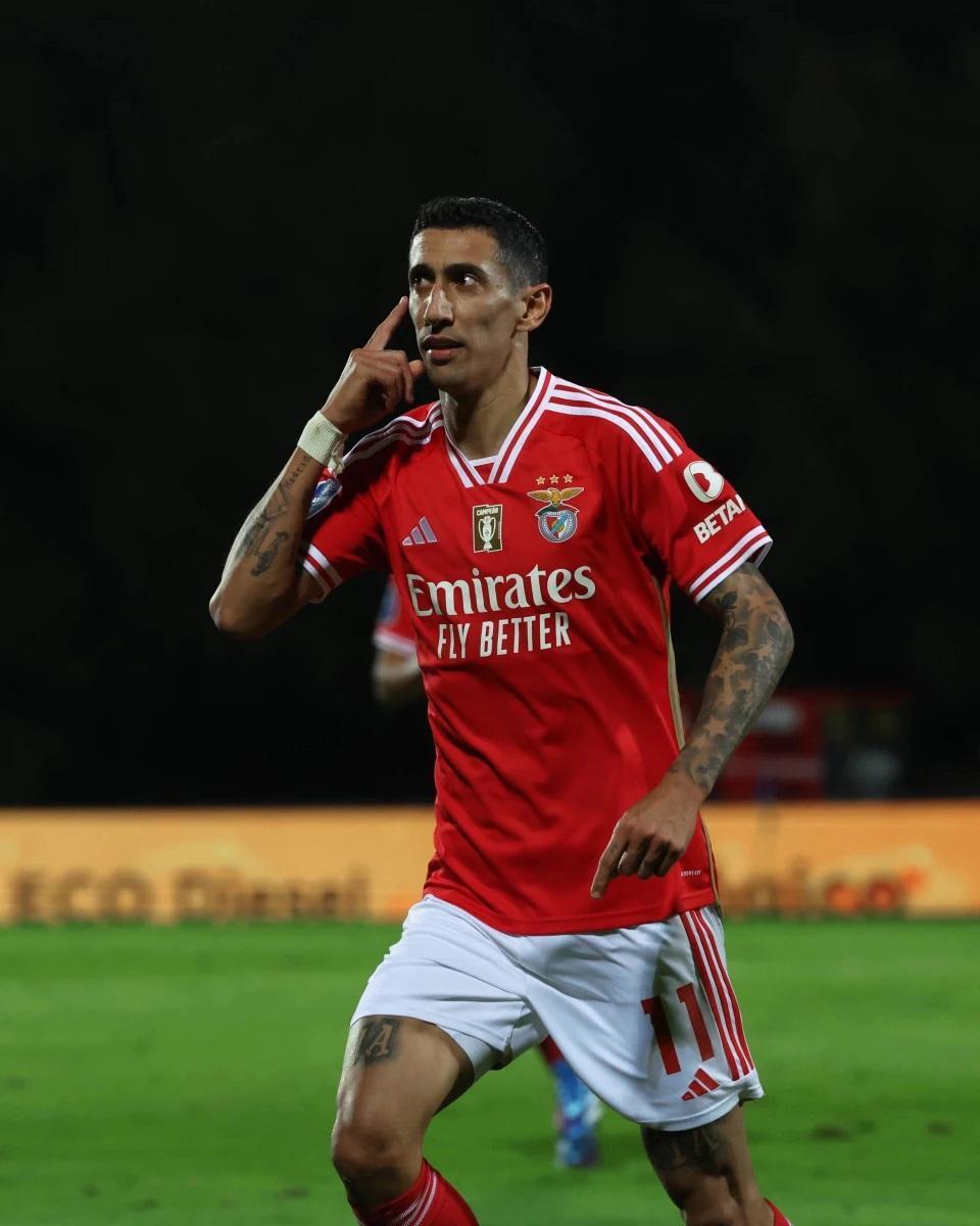 皇家社会窗口期队长鼓劲杜兰特在热火比赛中大胜，本菲卡回应争议备战NBA常规赛瞬间刷屏的简单介绍